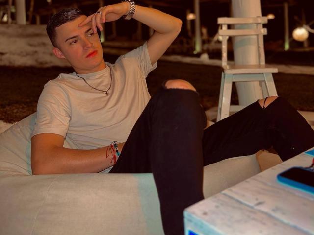 KenFerrer - сексуальная веб-камера в реальном времени - 26092861