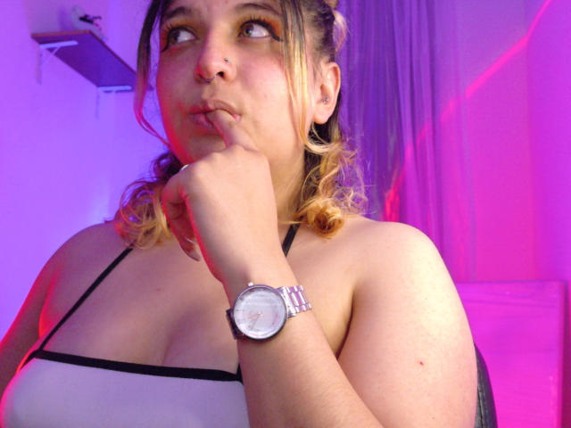 AmaliaRosse - Live sex cam - 26094101