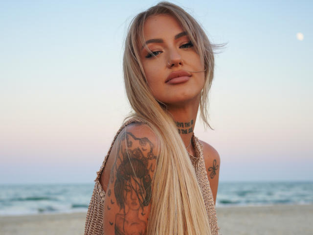 SinnersMuse - Élő pornó és szexkamera - 26096933