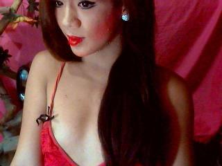 SexySelinaFox69 - Webcam live porno avec cette Trans à la crinière noire sur XloveCam 