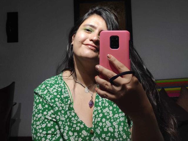 ZoeThoms - ライブポルノ&amp;セックスカム - 26100521