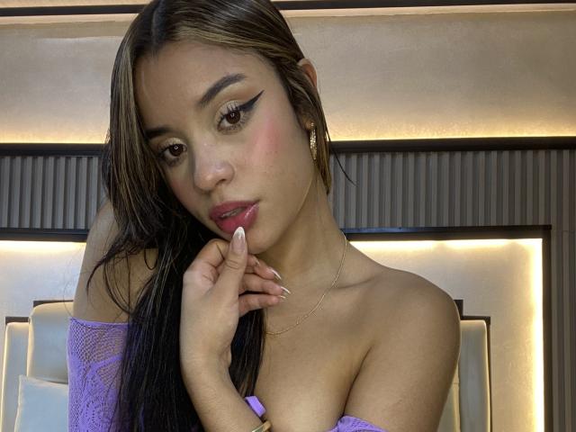 LunaVali - Élő pornó és szexkamera - 26100677