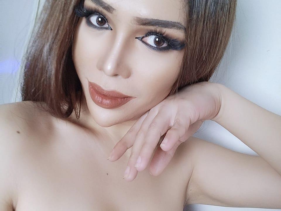 GorgeousValentina - Live porn &amp; sex cam - 26107981