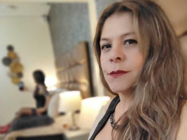 MartinaFiore - Sexe cam en vivo - 26111905