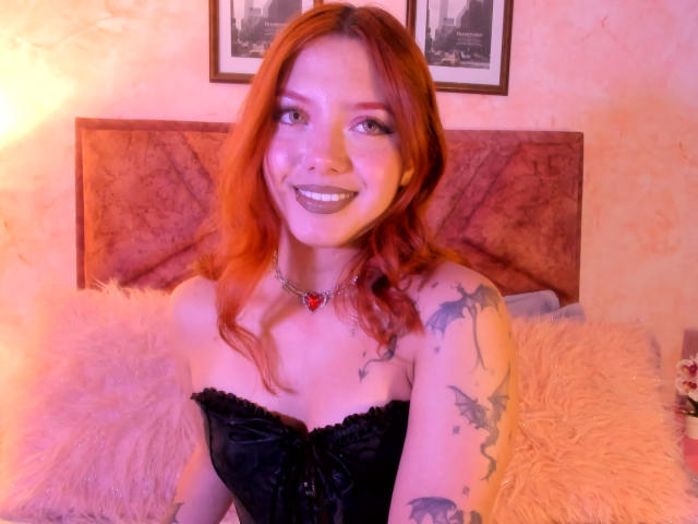 EmmaThomsonn - Live porn &amp; sex cam - 26117433