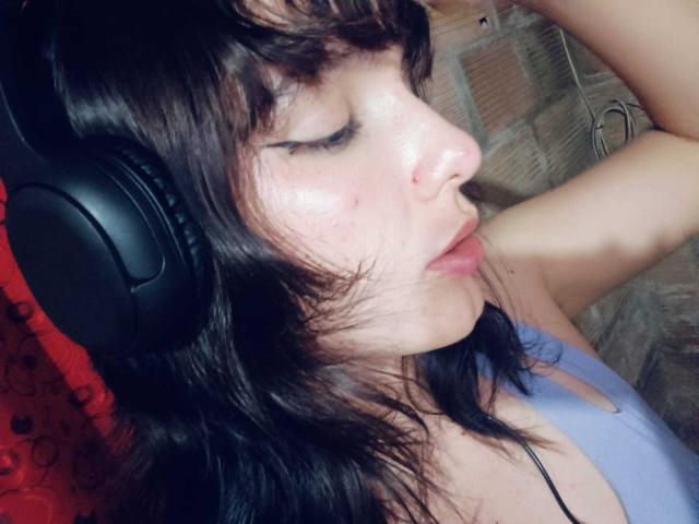 HairyValeri - Live porno og sexkamera - 26119921
