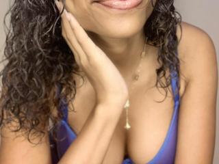 LindaSanchezL - Live porn &amp; sex cam - 26120733
