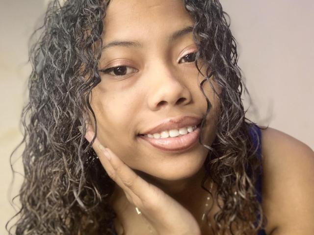 LindaSanchezL - Sexe cam en vivo - 26121033