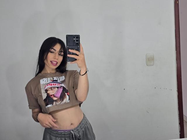 KatherinJohns - פורנו בשידור חי ומצלמת סקס - 26122629