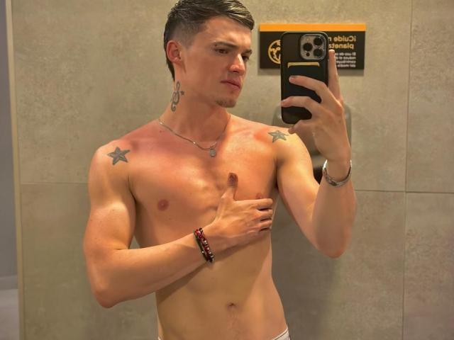 KenFerrer - Live porn &amp; sex cam - 26129737