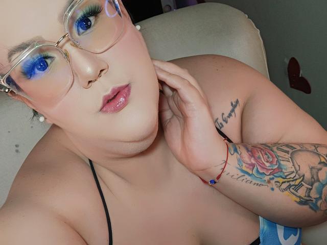 GiannaMorrys - Live porn &amp; sex cam - 26130997