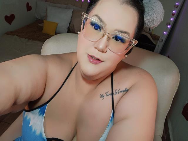 GiannaMorrys - פורנו בשידור חי ומצלמת סקס - 26131009