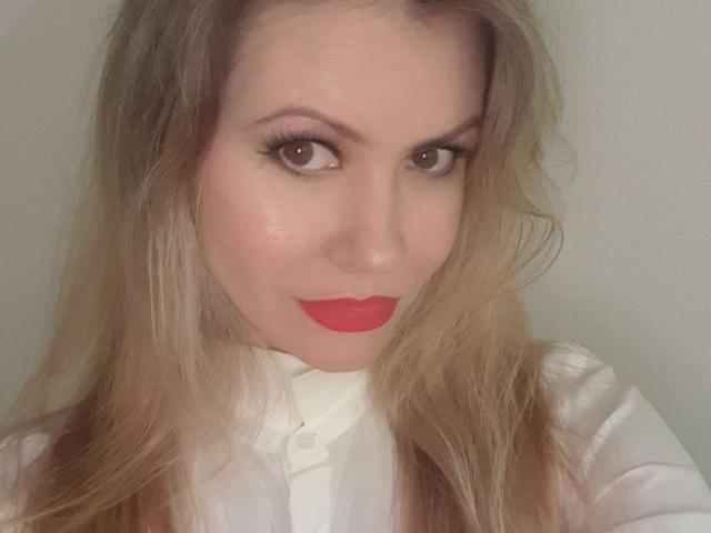 EvaNeon - Live sex cam - 26132381