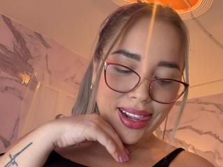 MiaBlondeHot - Live porn &amp; sex cam - 26132741