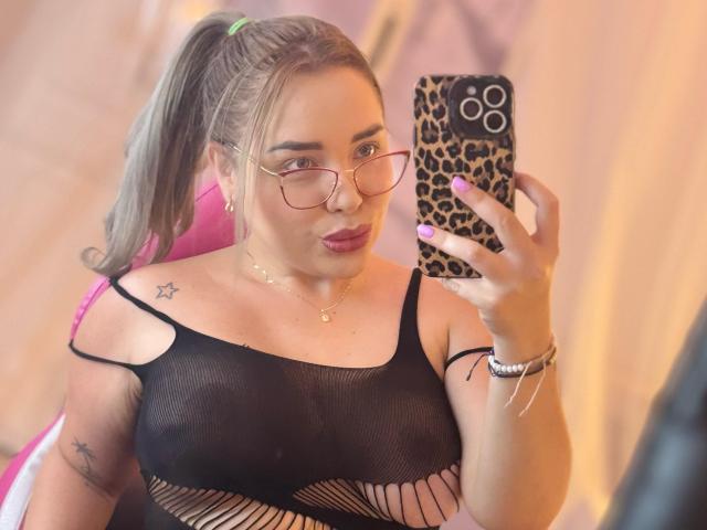 MiaBlondeHot - Sexe cam en vivo - 26132745