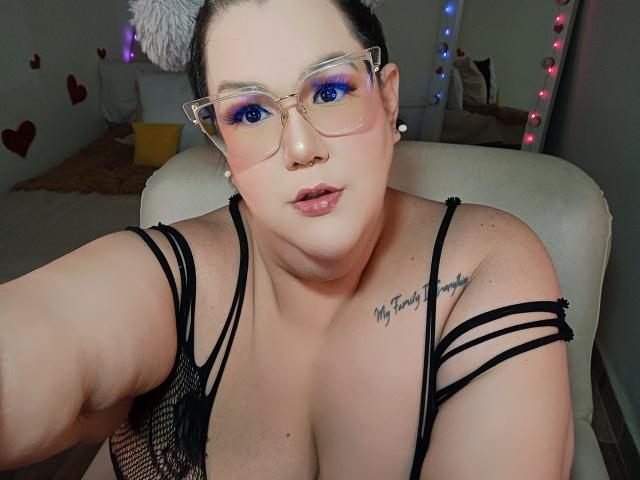 GiannaMorrys - Live sex cam - 26160753