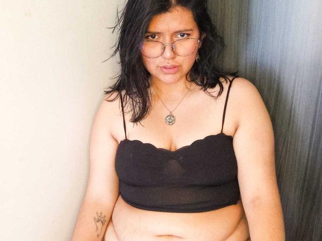 SarahFirstLove - Live porn &amp; sex cam - 26168205