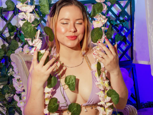 AshleyCampbell - Élő pornó és szexkamera - 26175145