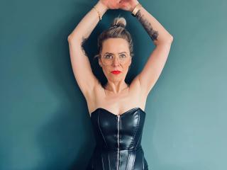 MiaHase-hot - Live porn &amp; sex cam - 26178961