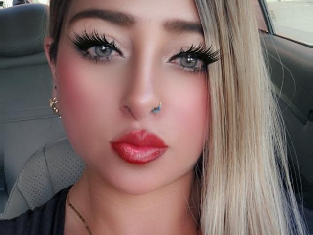 AlessadraJones - Live porn &amp; sex cam - 26179461