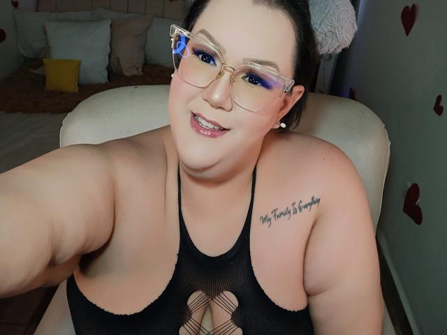 GiannaMorrys - Live Sex Cam - 26202365