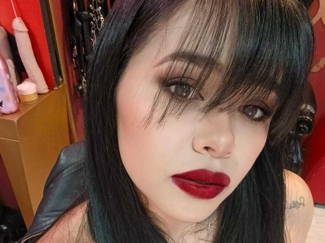 MistressVictoriaa - Live Sex Cam - 26204273