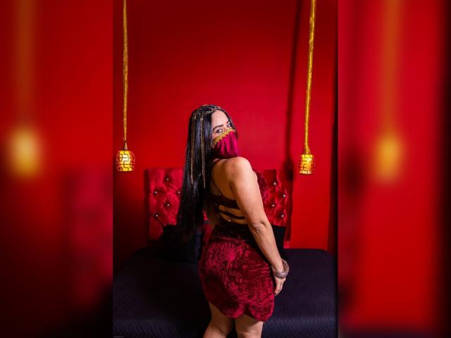 AnissaAli - Live sex cam - 26208397