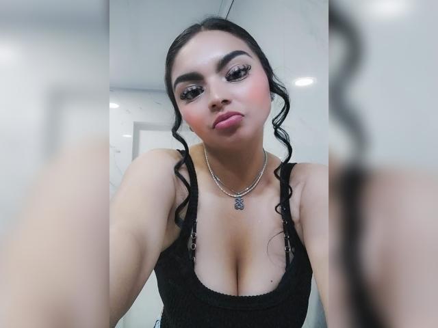 CarlaFiorell - ライブポルノ&amp;セックスカム - 26211553