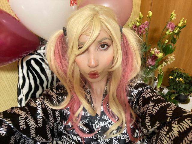 ElzaKomx - Live porn &amp; sex cam - 26212449