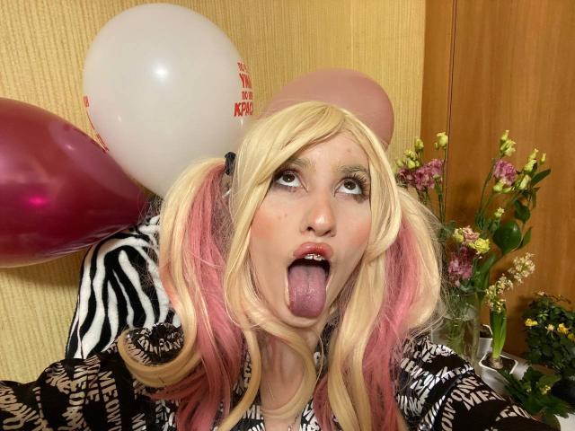 ElzaKomx - Live porn &amp; sex cam - 26213309