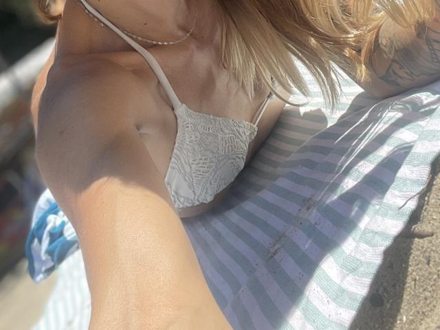 DaneeSoHot - Live porn &amp; sex cam - 26214017