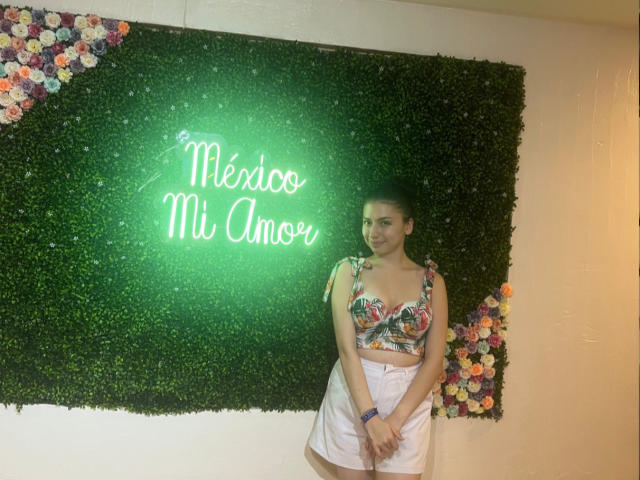 ElizaCanterville - Live porn &amp; sex cam - 26216357