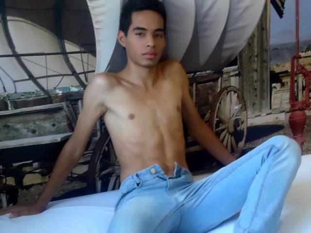 ErickJackson - Sexe cam en vivo - 2621715