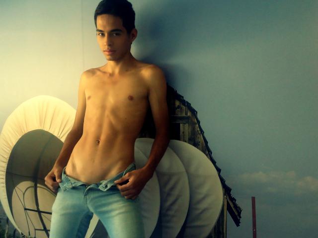 ErickJackson - Live sex cam - 2621718