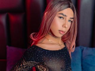 LoganBenedict - Live porn &amp; sex cam - 26222001