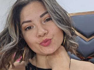 KatherineToro - Live Sex Cam - 26230289
