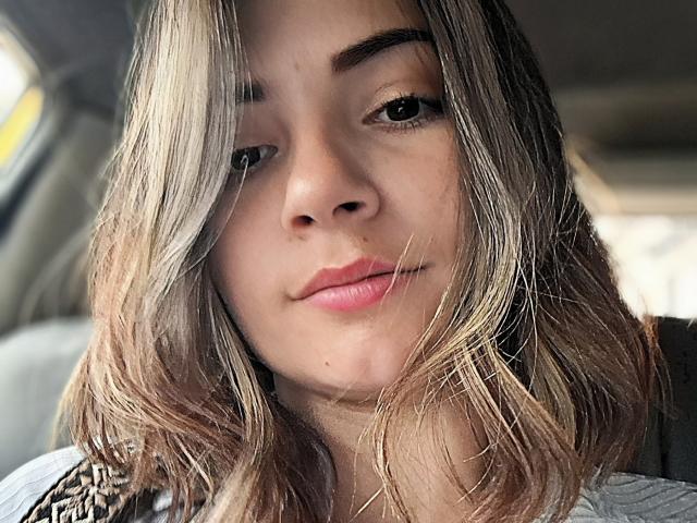 KatherineToro - Sexe cam en vivo - 26230305