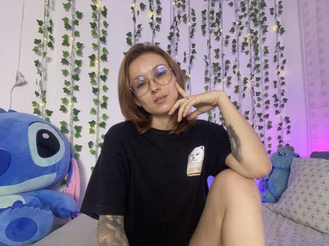 SarahRousen - Porno na żywo i seks kamera - 26237617