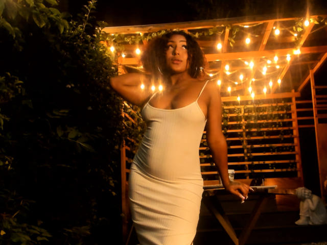 AmberQueeny - Porno na żywo i seks kamera - 26238213