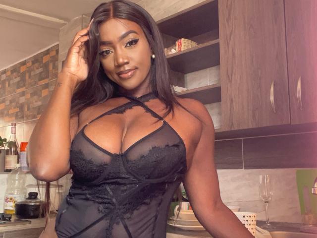 EvelynRoseX - Live Sex Cam - 26241497