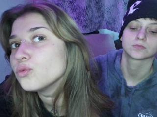 AliensForWenty - Live Sex Cam - 26241601