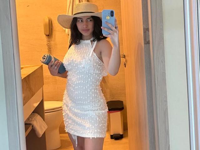 EmmaBeaumont - Live porn &amp; sex cam - 26242801