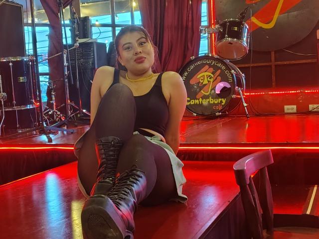 NoemiThornee - Live porn &amp; sex cam - 26246869