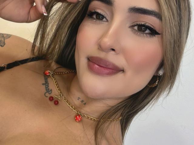 MaeCollins - Live porn &amp; sex cam - 26249597