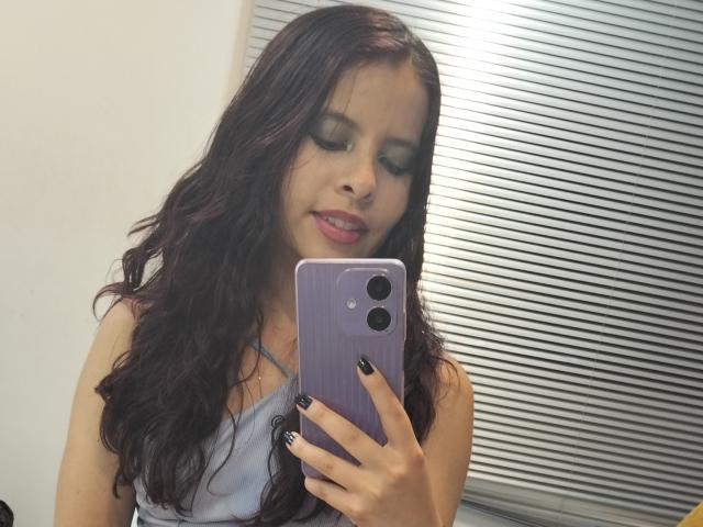 JuliaWaine - Live porn &amp; sex cam - 26257141