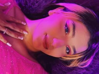 TifanyYivez - Live porn &amp; sex cam - 26266677