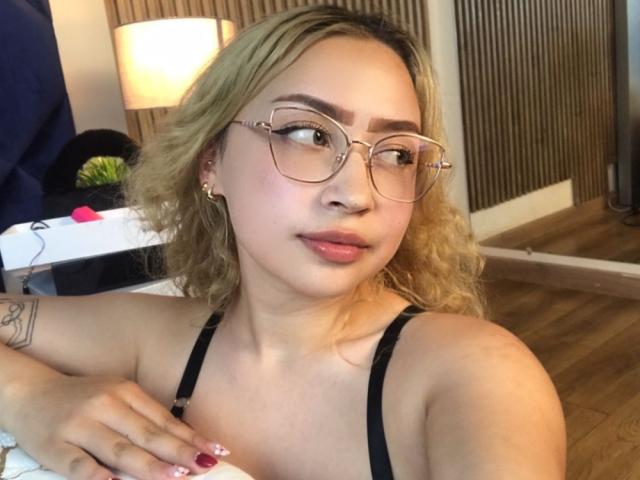 AlanaLeBlanc - Live porn &amp; sex cam - 26279493