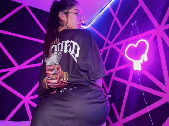 KatieSantana - Live porn &amp; sex cam - 26286257