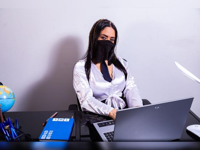 AnissaAli - Live Sex Cam - 26296893