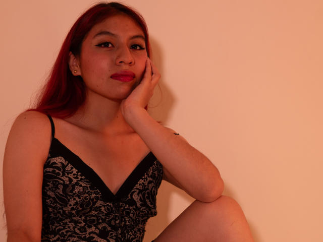 ZoeRedds - Live porn &amp; sex cam - 26297329